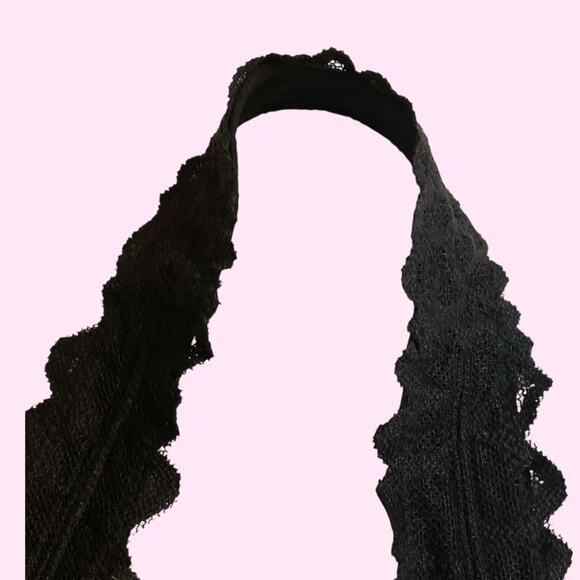 Victoria Secret's Bralette Women's SZ Large Black Lace Halter Back Closure - Picture 4 of 10